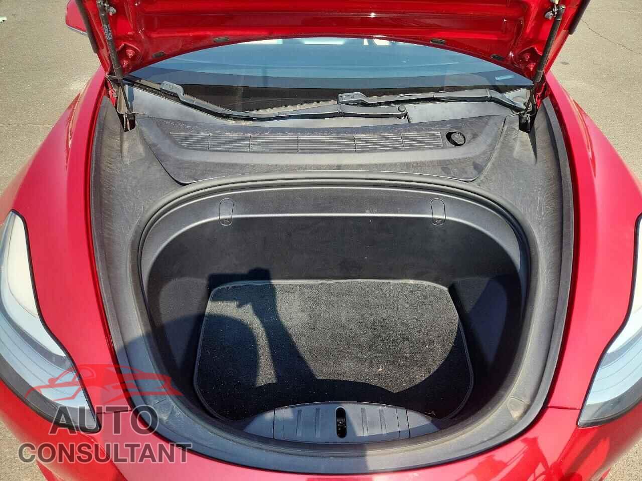 TESLA MODEL 3 2018 - 5YJ3E1EB2JF147552