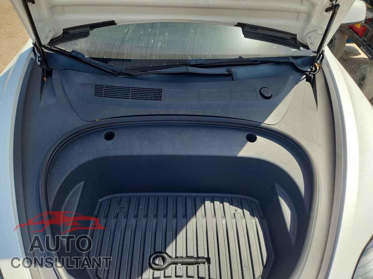 TESLA MODEL 3 2023 - 5YJ3E1EA9PF384698