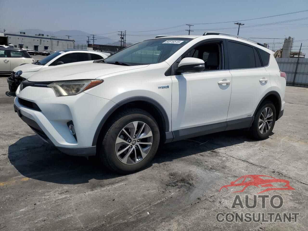 TOYOTA RAV4 2017 - JTMRJREV7HD065719