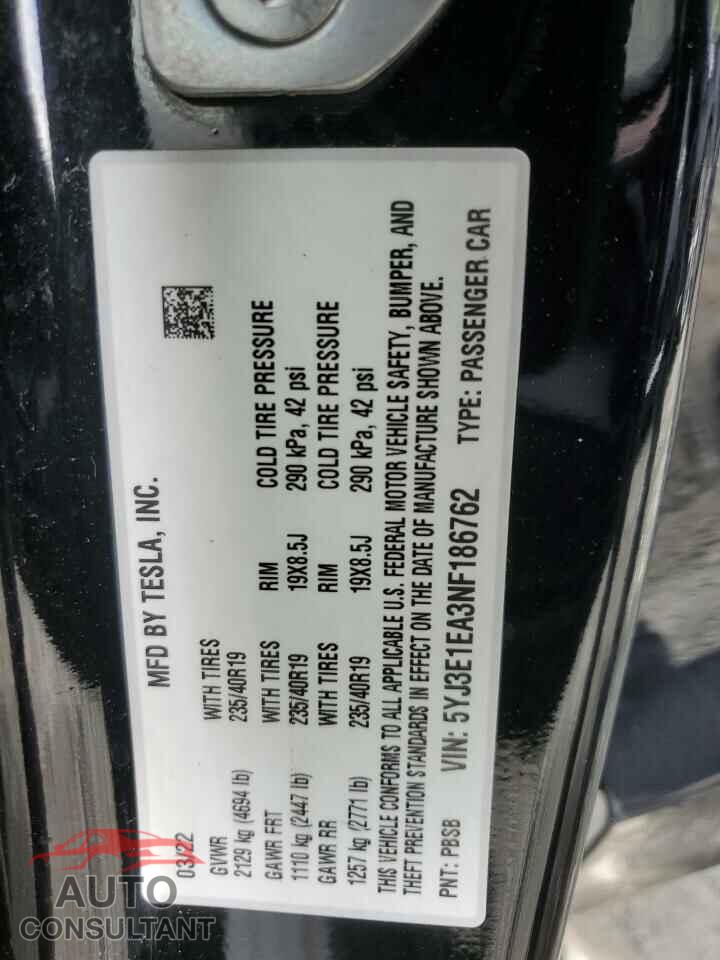 TESLA MODEL 3 2022 - 5YJ3E1EA3NF186762