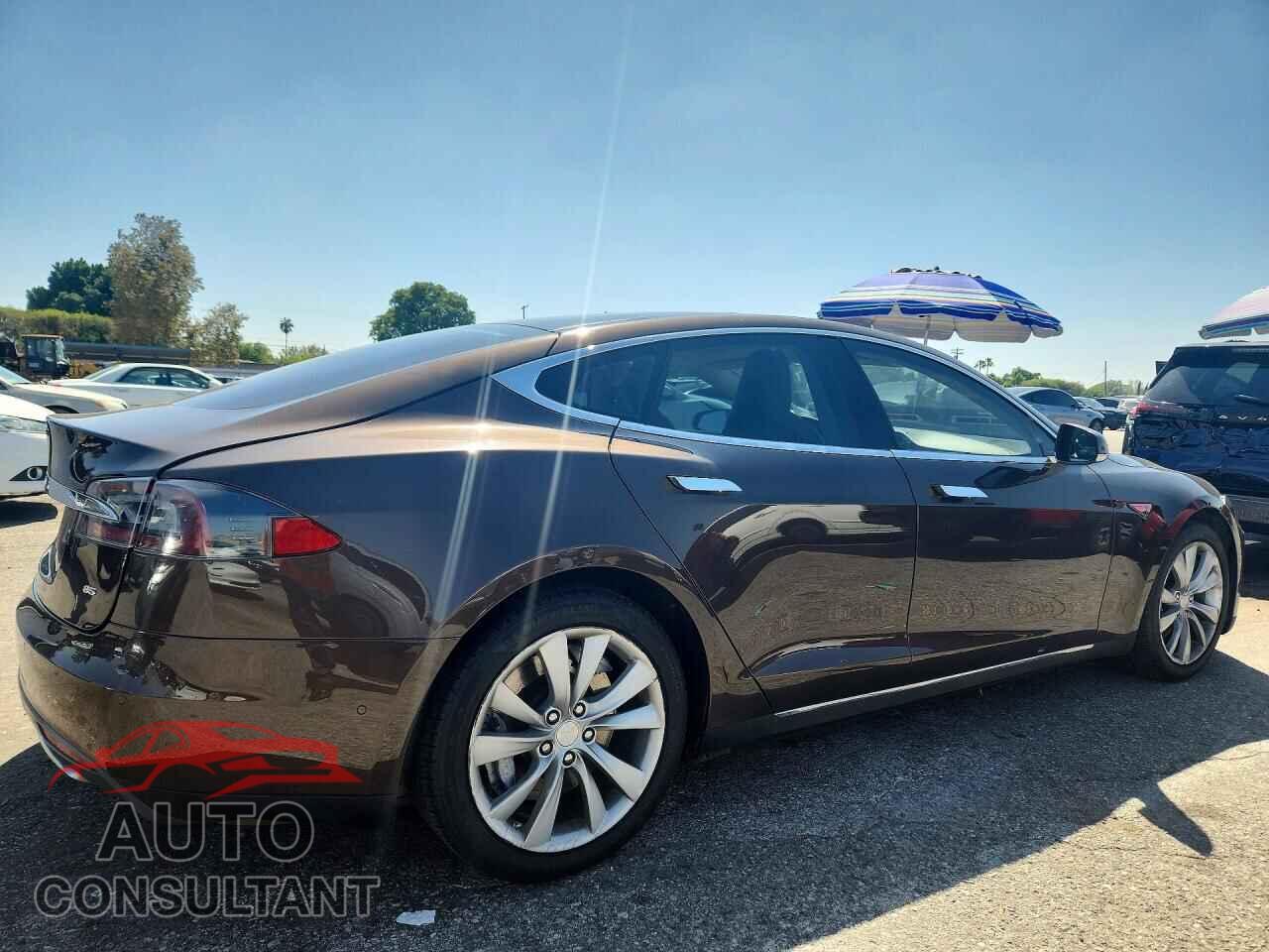 TESLA MODEL S 2014 - 5YJSA1H16EFP61004