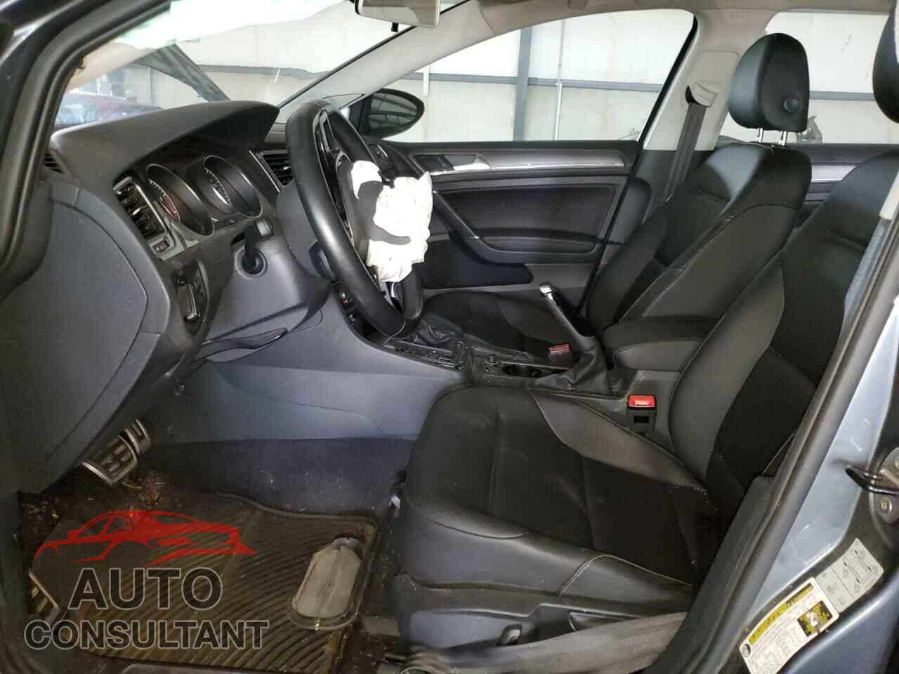 VOLKSWAGEN GOLF 2017 - 3VWH17AU7HM508532