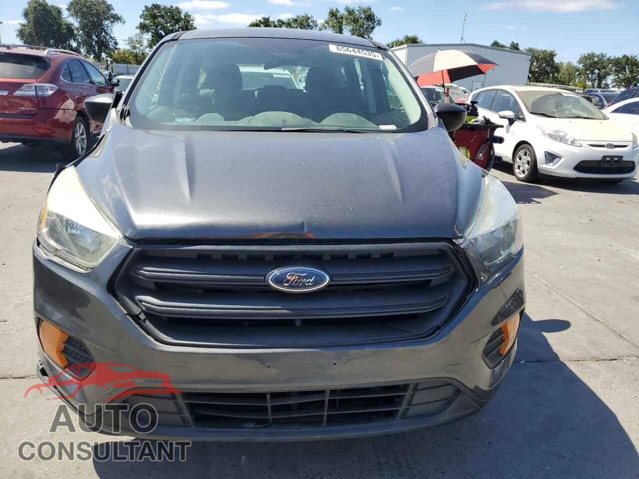 FORD ESCAPE 2017 - 1FMCU0F73HUB45166