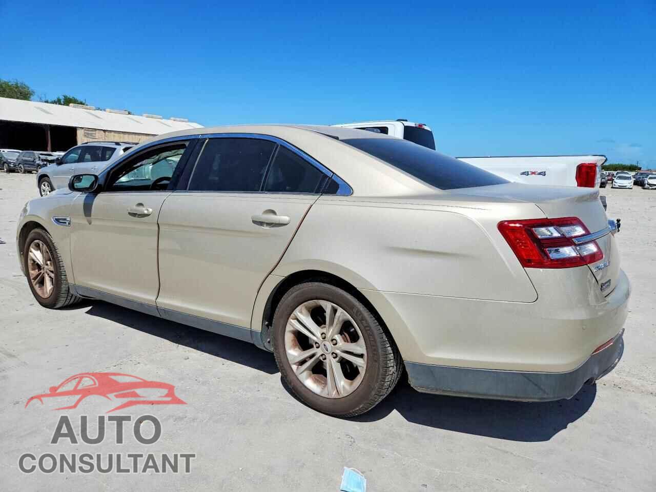 FORD TAURUS 2018 - 1FAHP2E83JG109186
