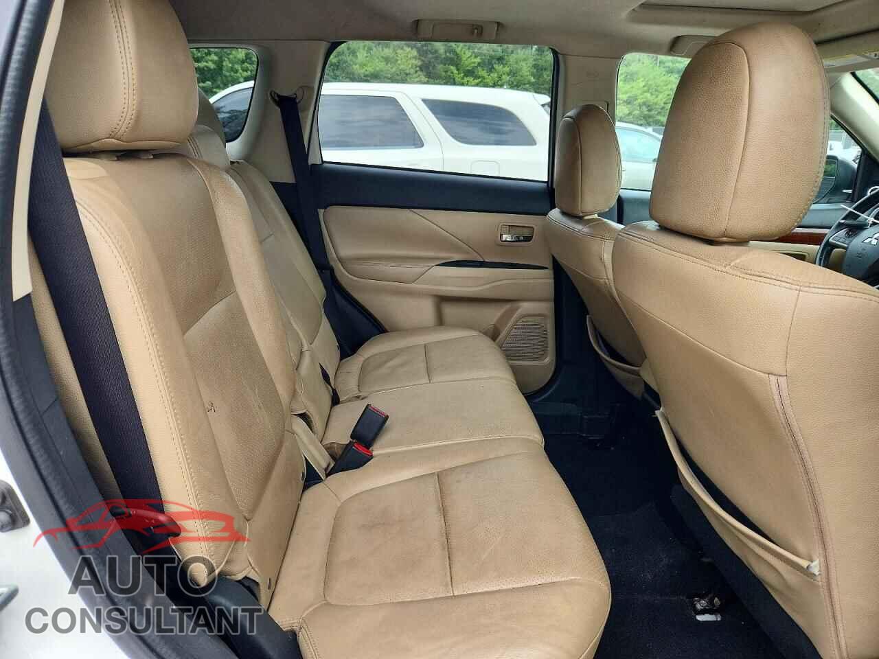 MITSUBISHI OUTLANDER 2015 - JA4AD3A35FZ007771