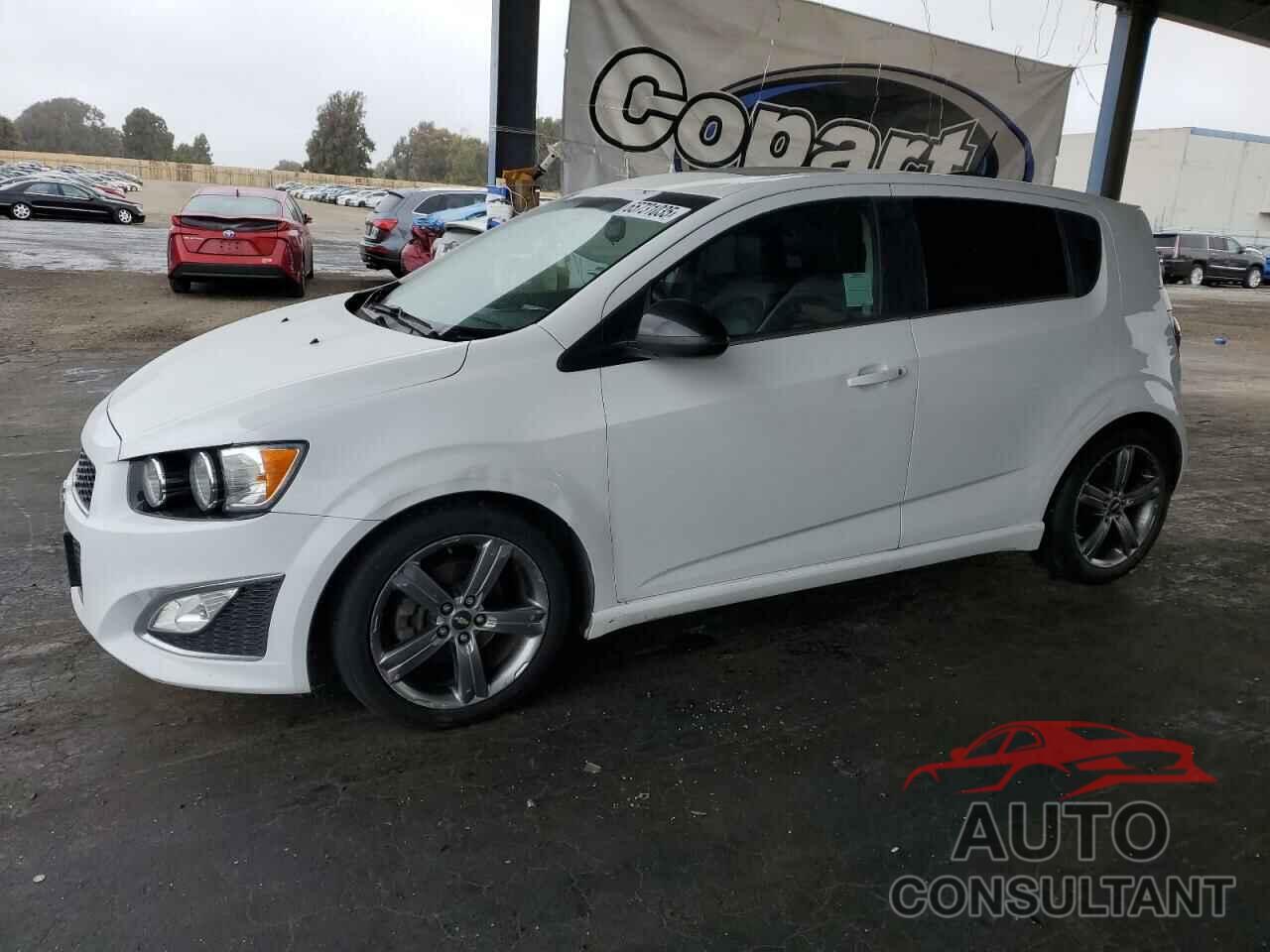 CHEVROLET SONIC 2015 - 1G1JG6SB9F4156548