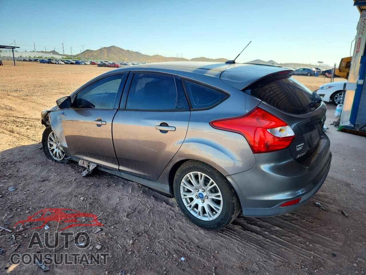 FORD FOCUS SE 2012 - 1FAHP3K28CL148159