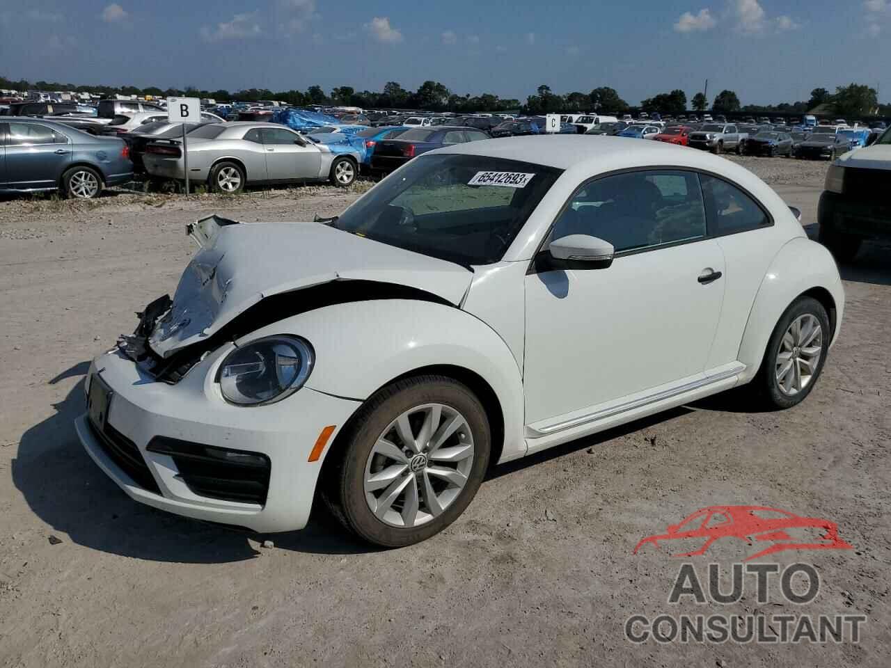 VOLKSWAGEN BEETLE 2017 - 3VWF17ATXHM627643