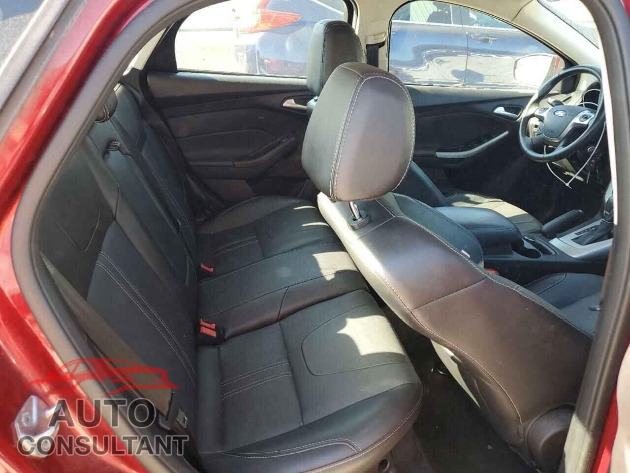 FORD FOCUS 2014 - 1FADP3F26EL288626