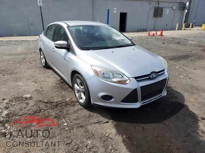 FORD FOCUS 2014 - 1FADP3F27EL438467