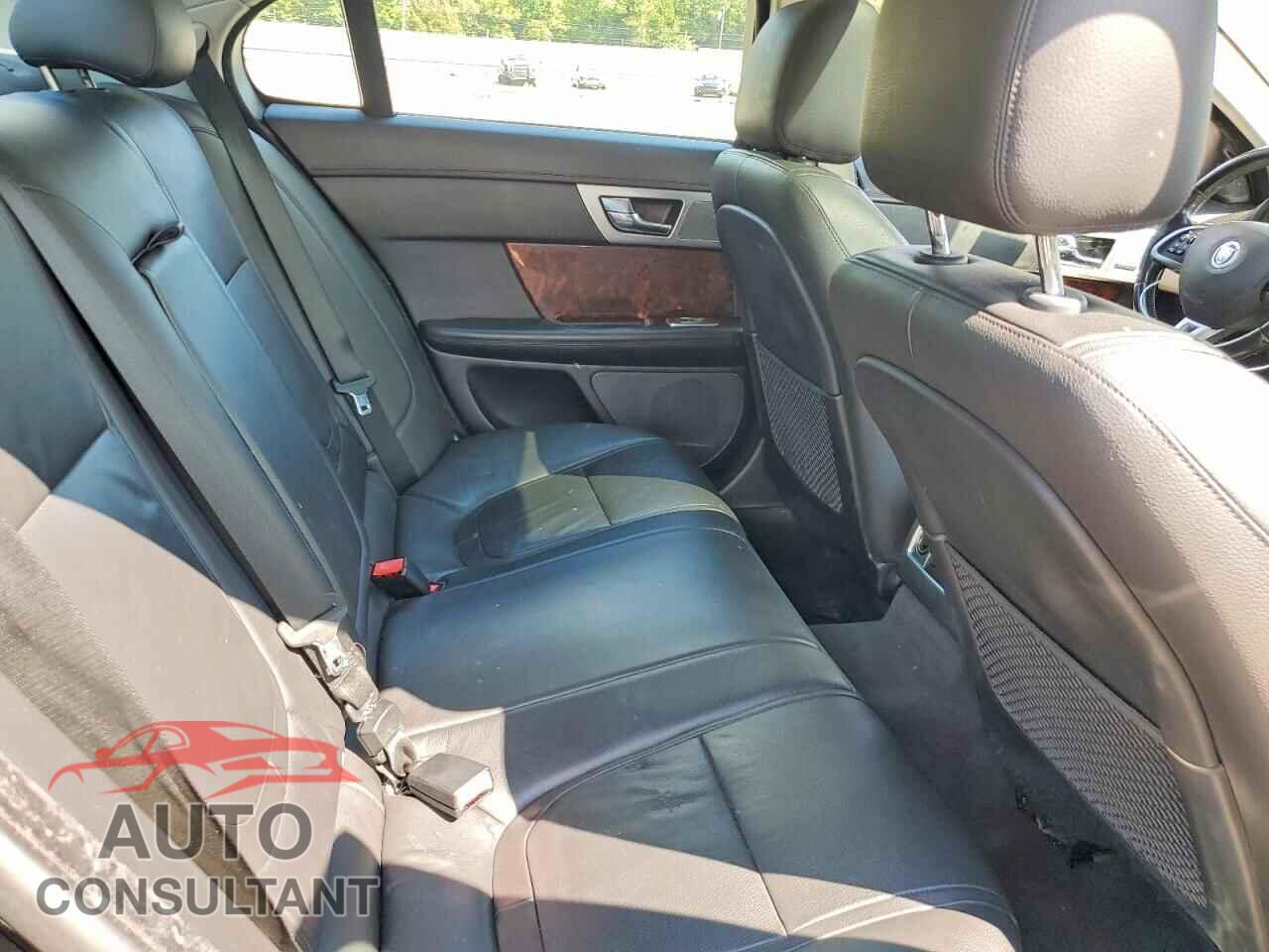 JAGUAR XF 2013 - SAJWJ0EF1D8U07046
