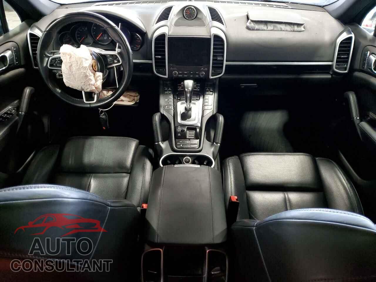 PORSCHE CAYENNE 2017 - WP1AA2A22HKA87640