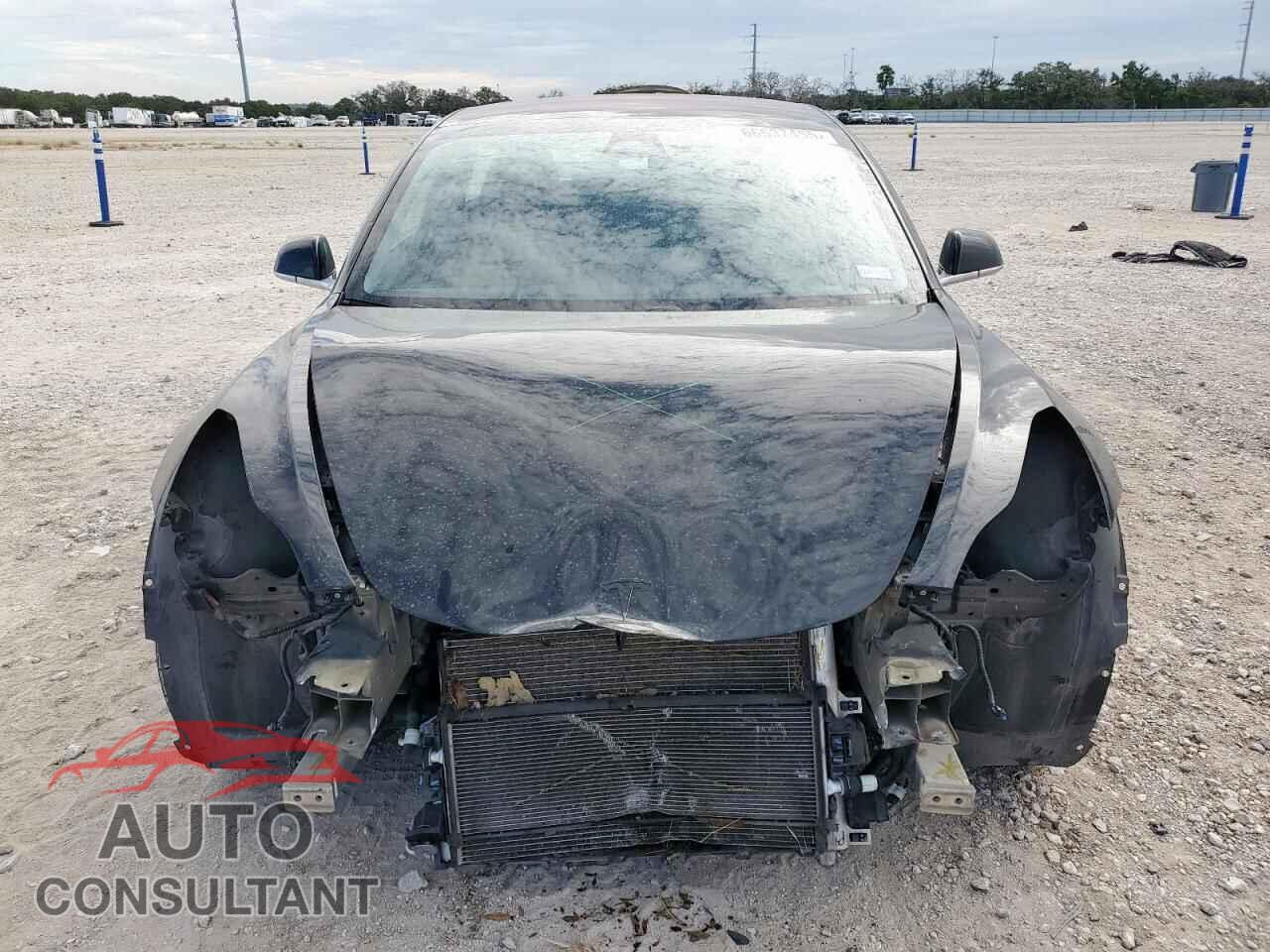 TESLA MODEL 3 2018 - 5YJ3E1EA4JF056905