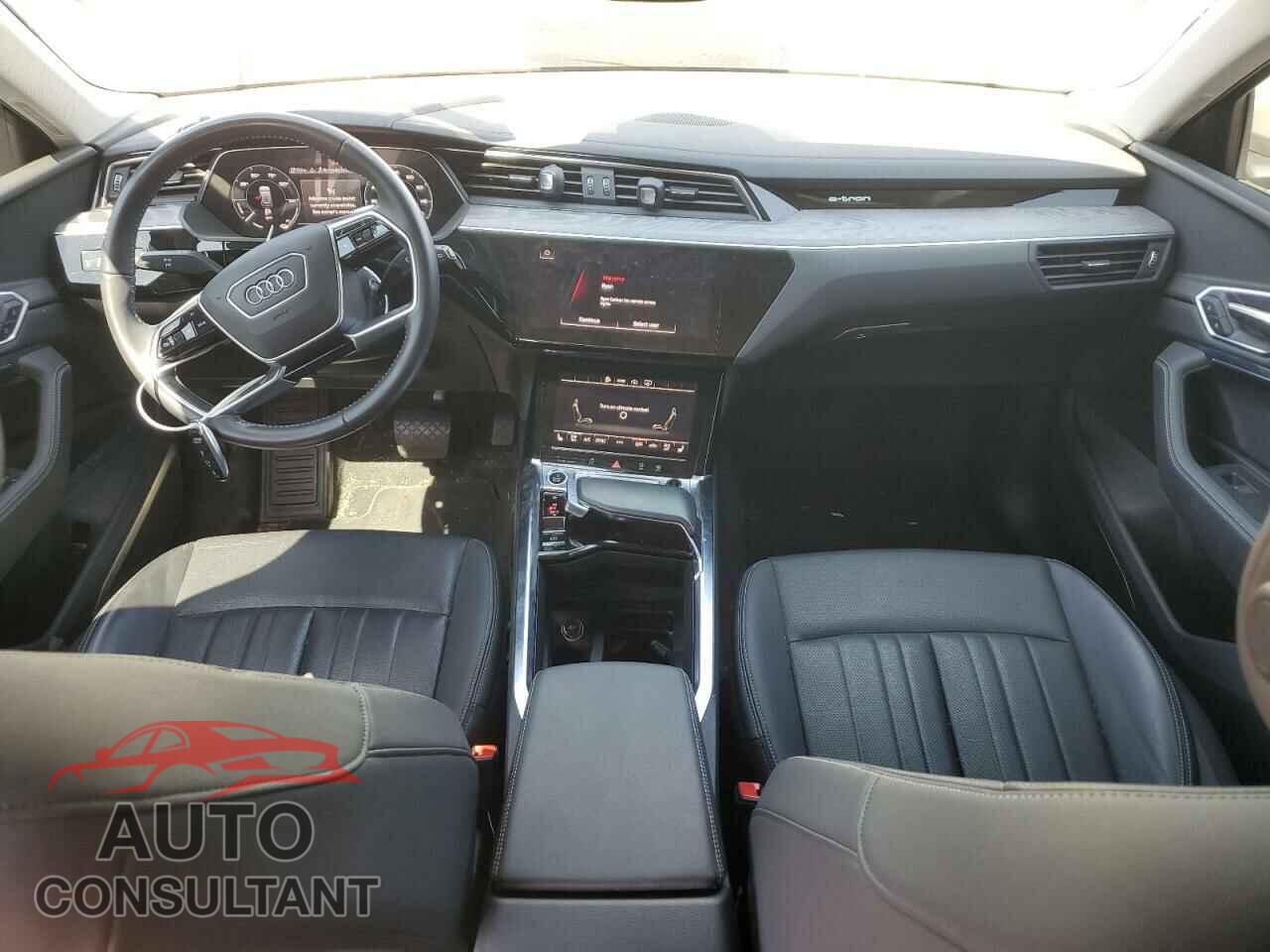 AUDI E-TRON 2021 - WA1LAAGE9MB041104
