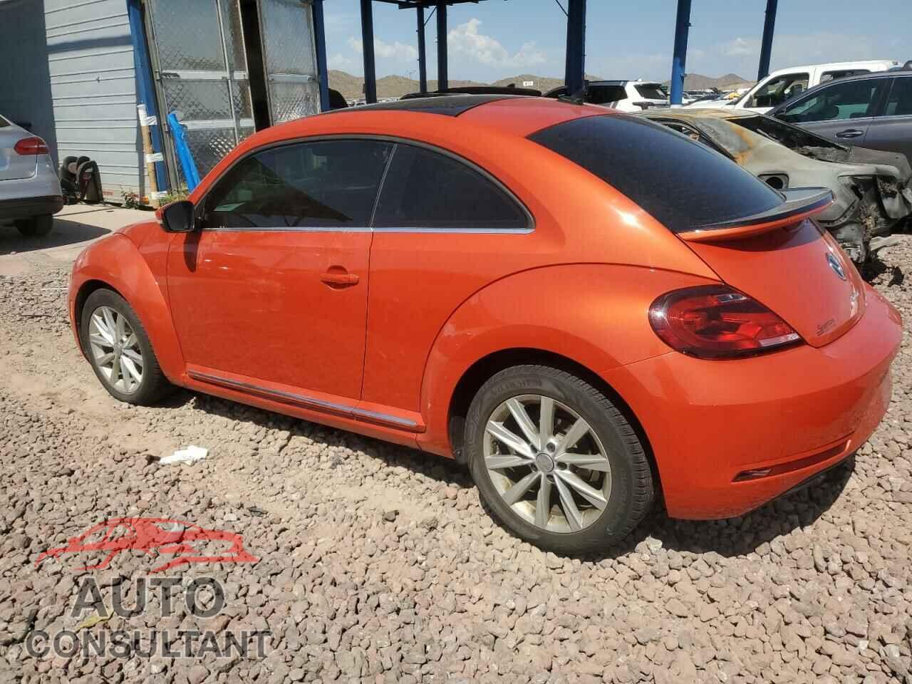 VOLKSWAGEN BEETLE 2019 - 3VWJD7AT6KM710057