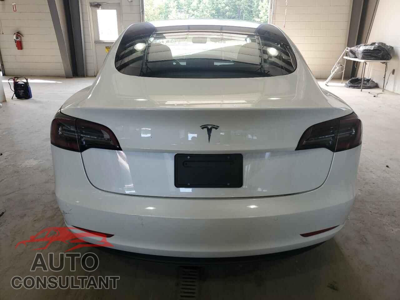 TESLA MODEL 3 2021 - 5YJ3E1EA8MF045555