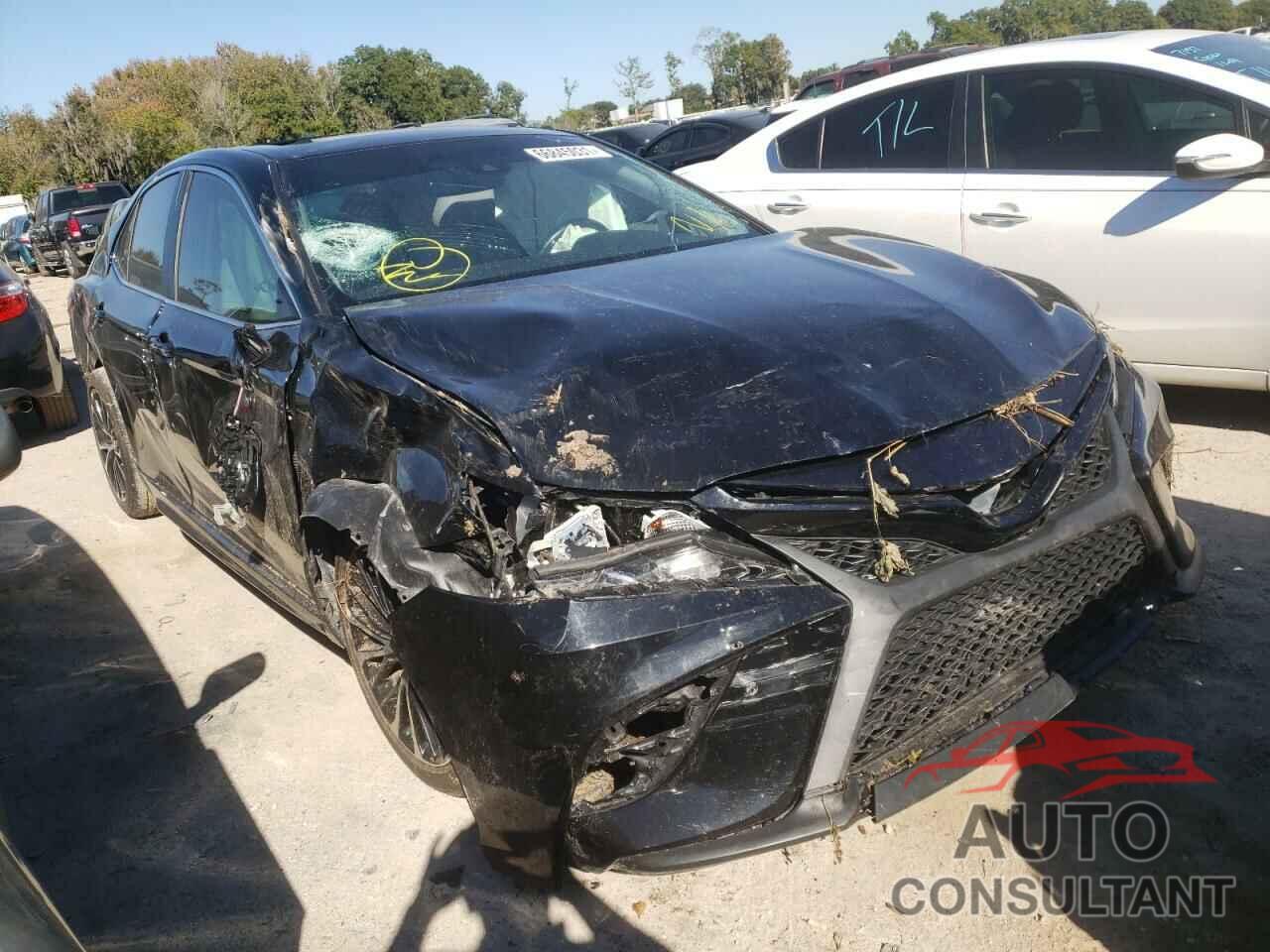 TOYOTA CAMRY 2018 - 4T1B11HK6JU622173