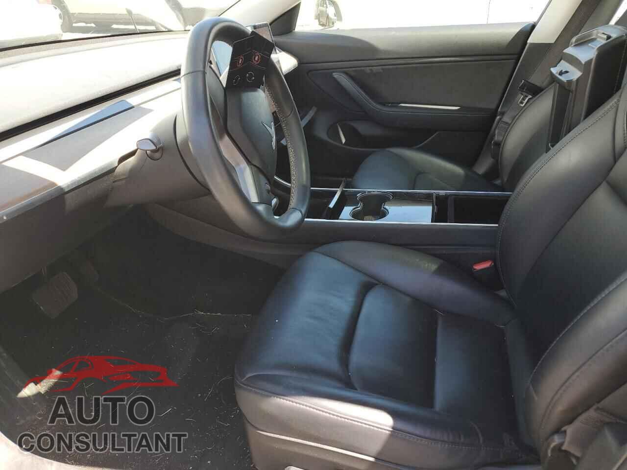 TESLA MODEL 3 2018 - 5YJ3E1EB9JF085406