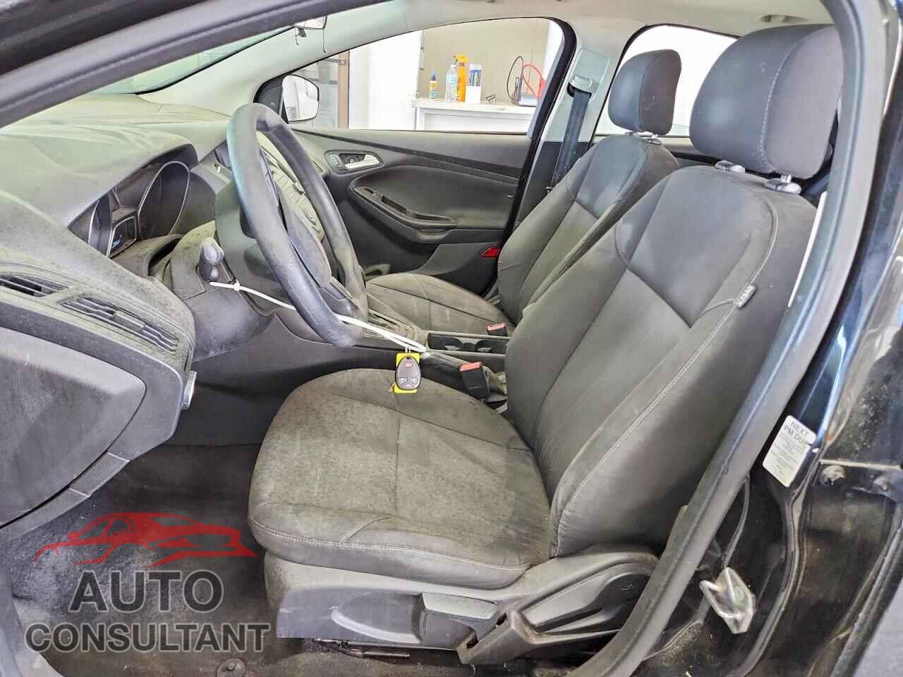 FORD FOCUS 2015 - 1FADP3F24FL307742
