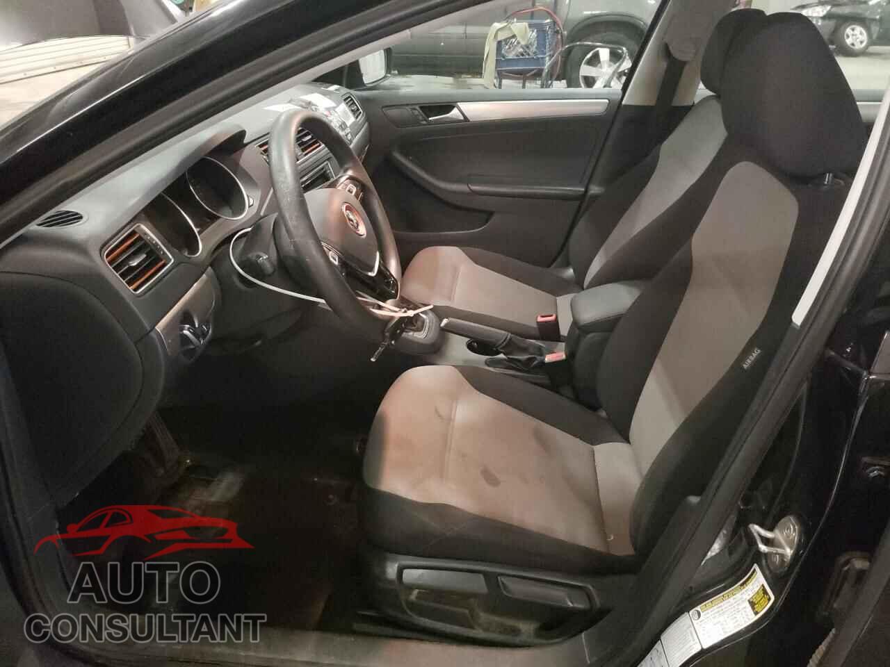 VOLKSWAGEN JETTA 2017 - 3VW2B7AJ5HM225989