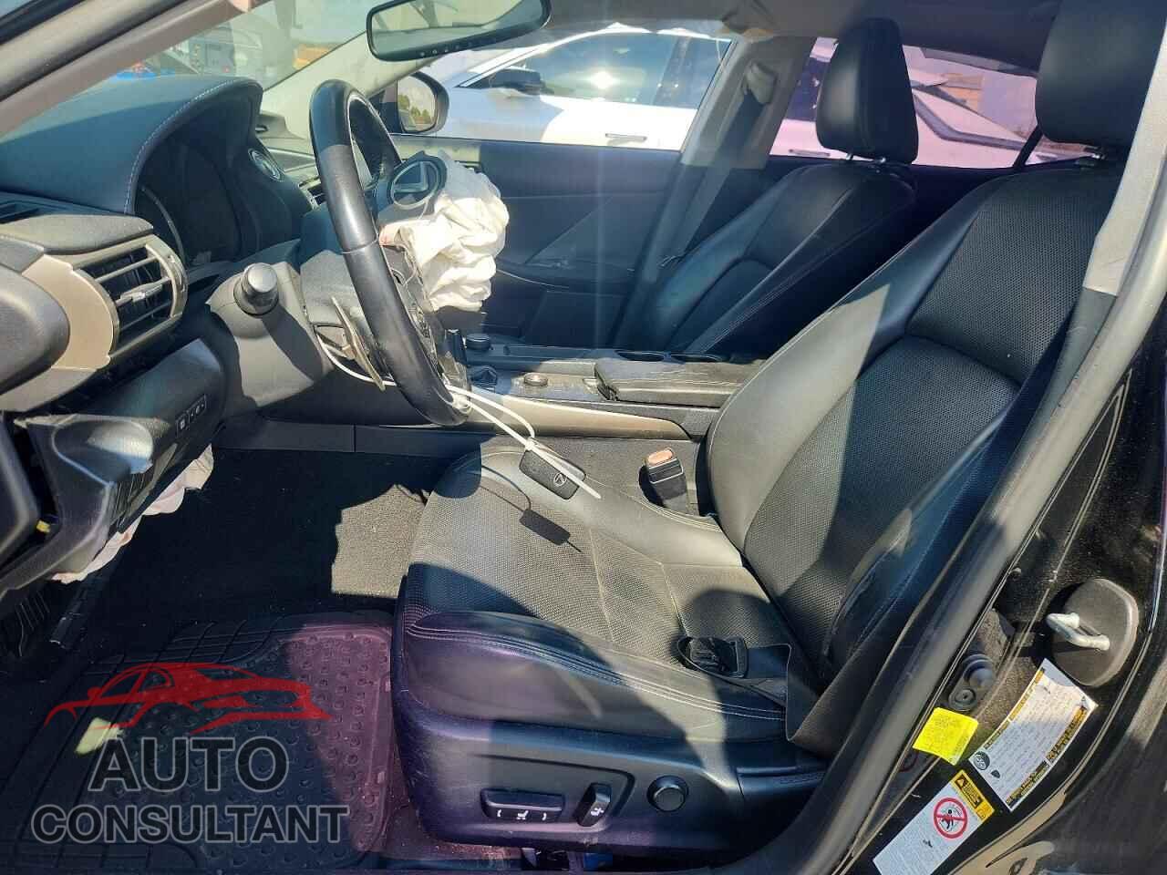 LEXUS IS 2015 - JTHBF1D26F5072047