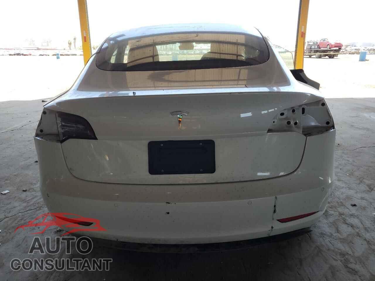 TESLA MODEL 3 2022 - 5YJ3E1EA8NF102208