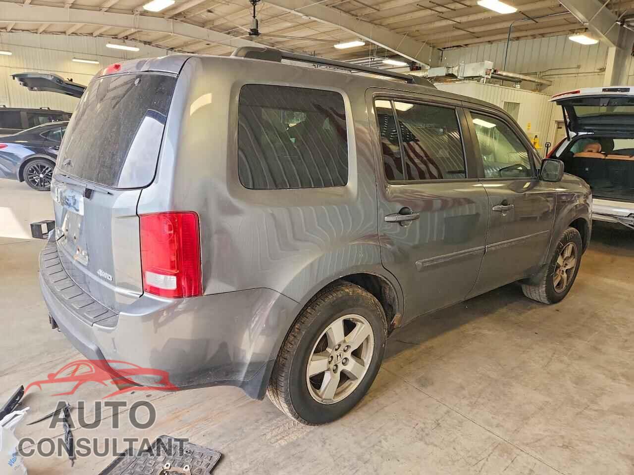 HONDA PILOT 2011 - 5FNYF4H54BB009328