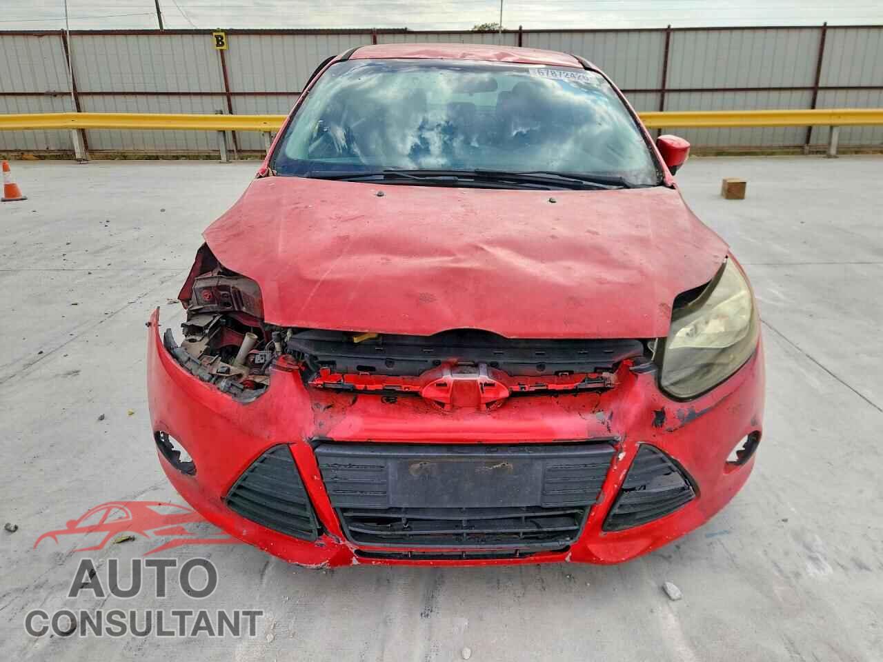 FORD FOCUS 2014 - 1FADP3F24EL451905