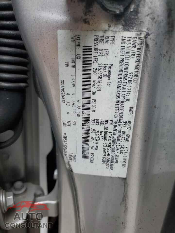 FORD FOCUS 2017 - 1FADP3F23HL286370