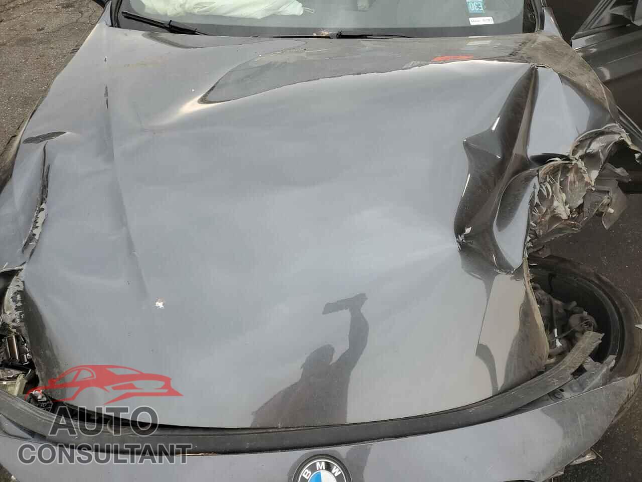 BMW 3 SERIES 2018 - WBA8B9C55JEE81523
