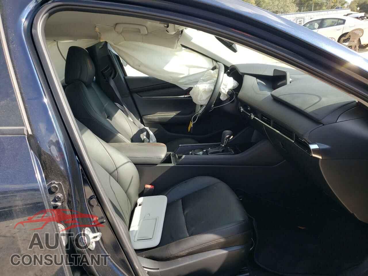 MAZDA 3 2019 - JM1BPACL6K1107907