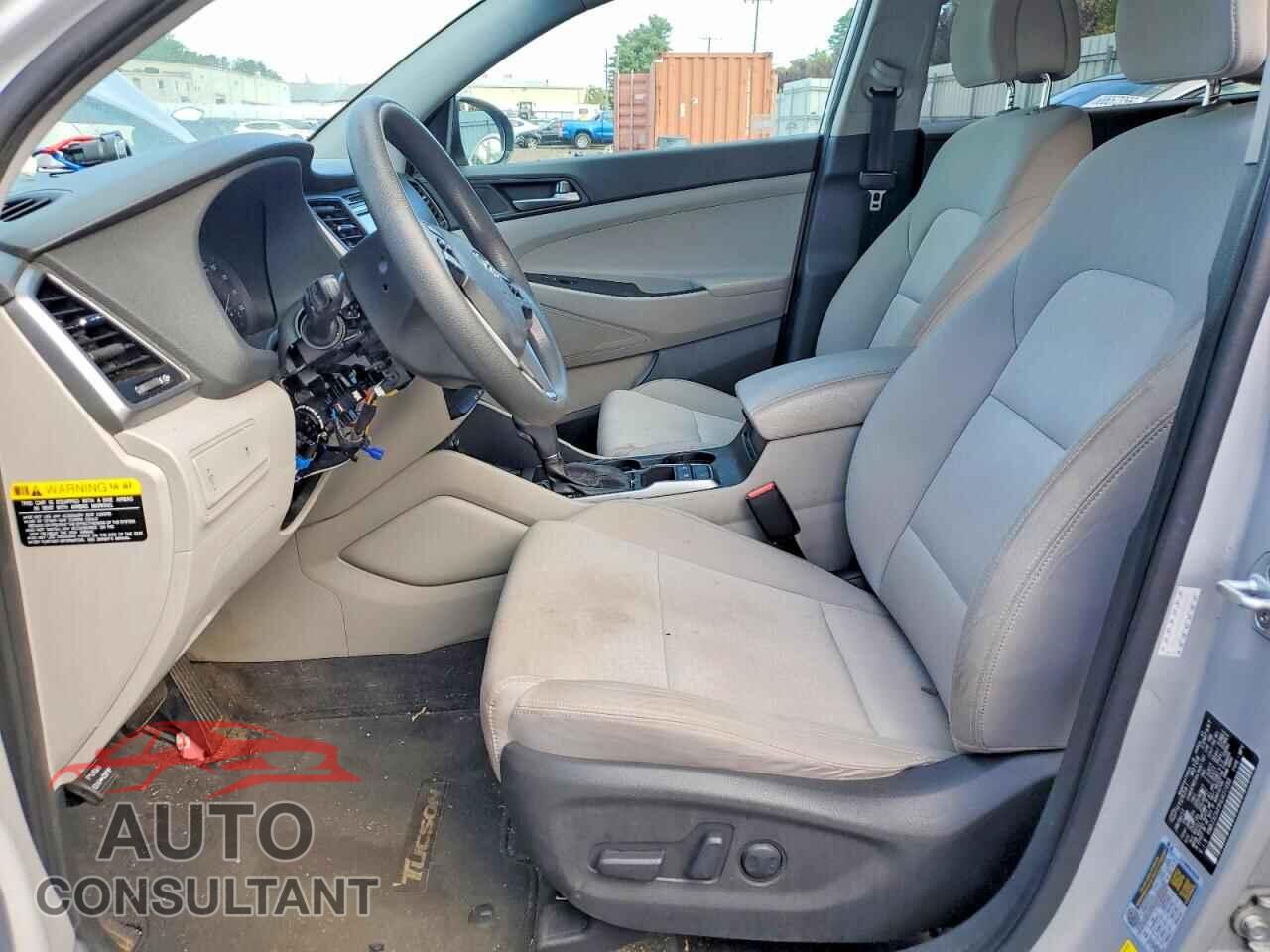 HYUNDAI TUCSON 2017 - KM8J3CA49HU401688