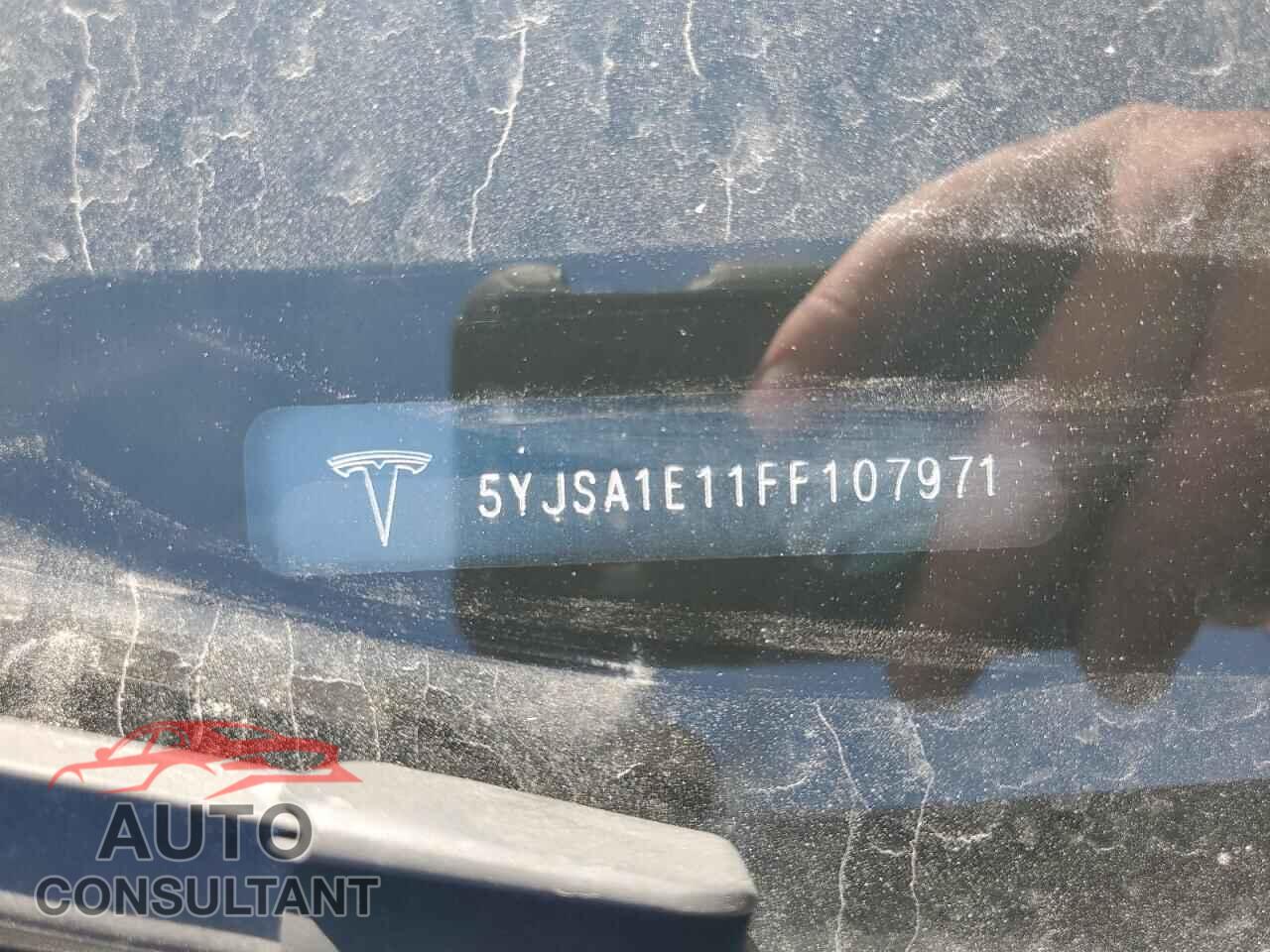 TESLA MODEL S 2015 - 5YJSA1E11FF107971