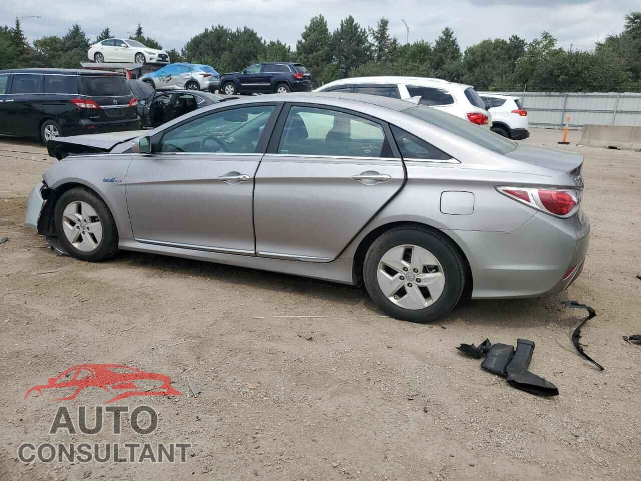 HYUNDAI SONATA 2012 - KMHEC4A45CA028196