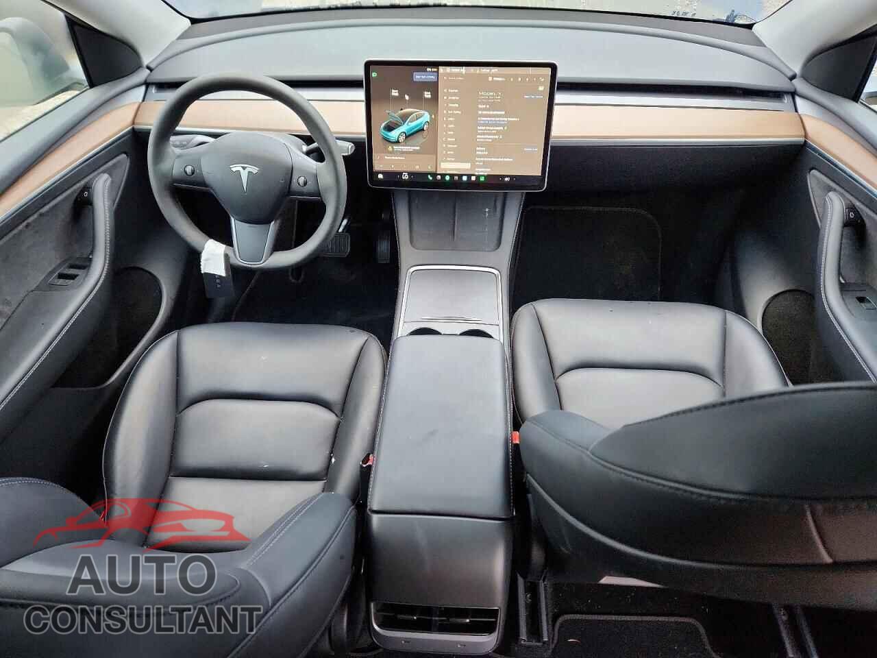 TESLA MODEL Y 2024 - 7SAYGAEE4RF986398