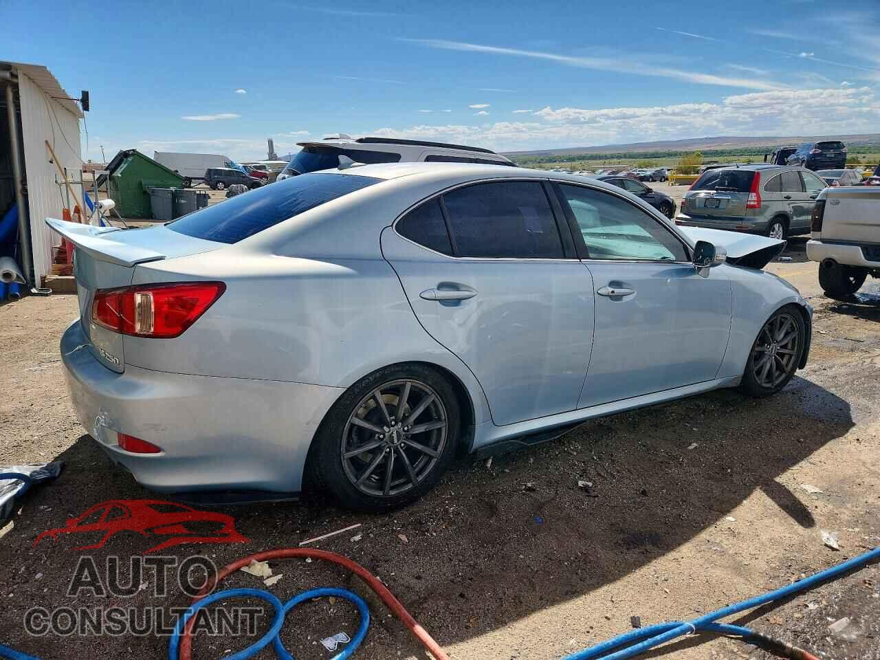 LEXUS IS 2011 - JTHBF5C24B5151249