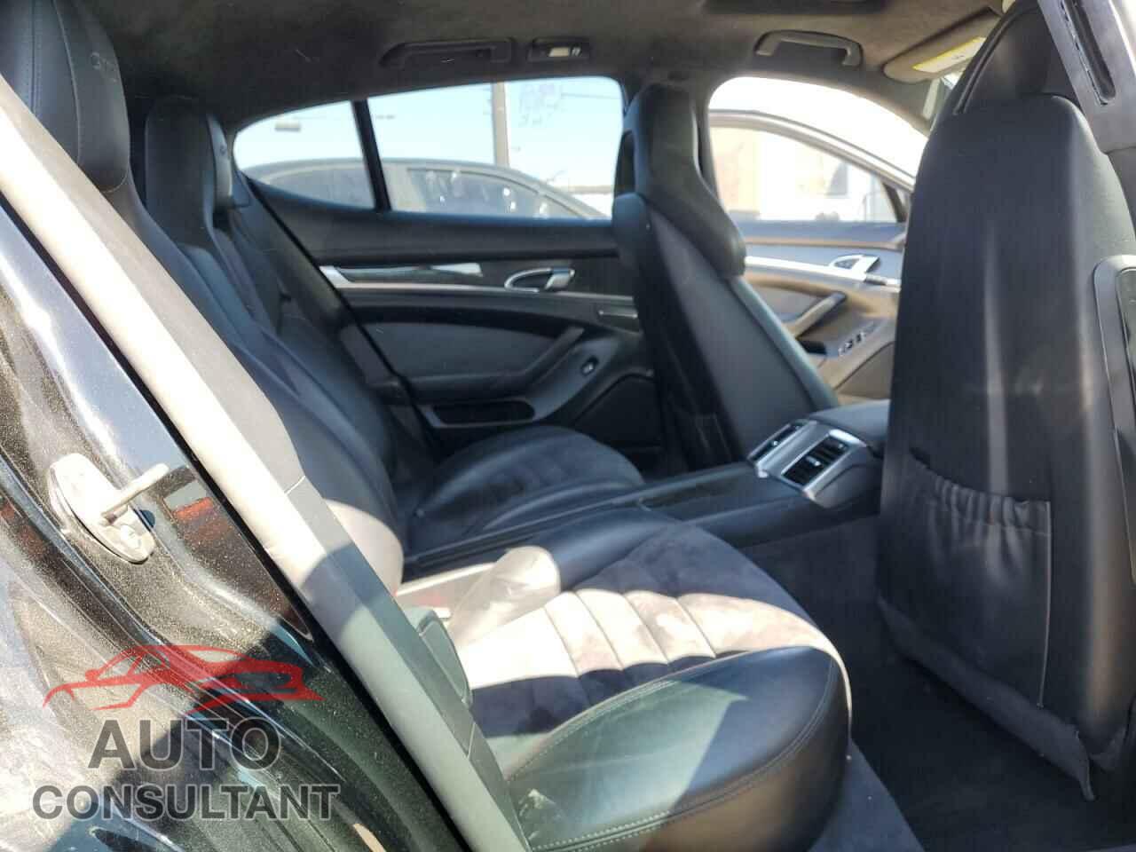 PORSCHE PANAMERA 2015 - WP0AF2A78FL080066