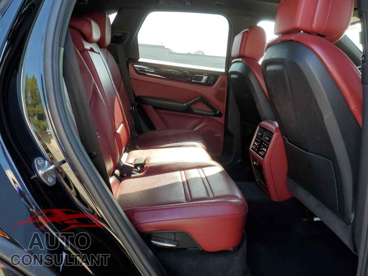PORSCHE CAYENNE 2019 - WP1AA2AY4KDA03754