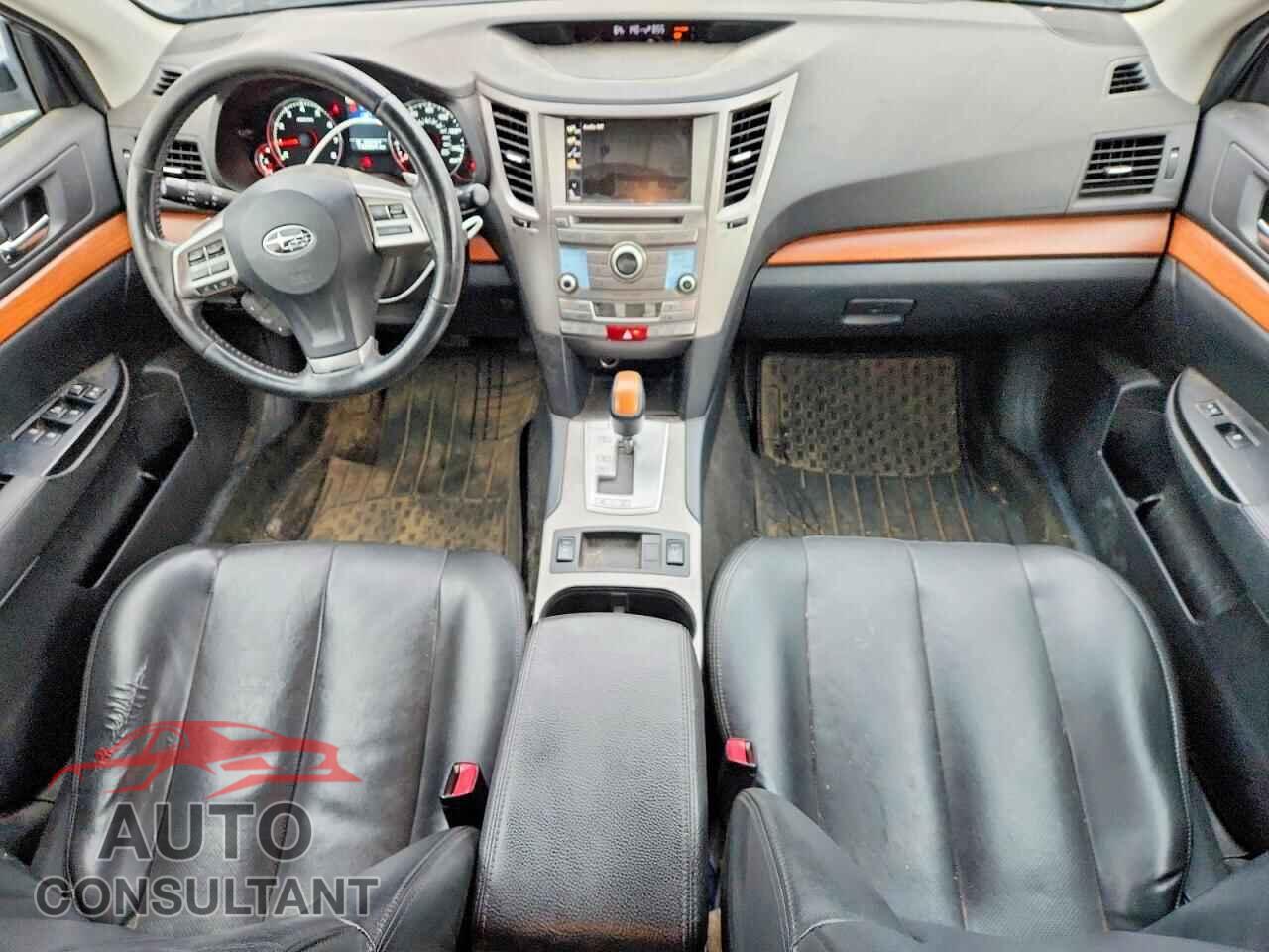 SUBARU OUTBACK 2013 - 4S4BRCLC8D3244310