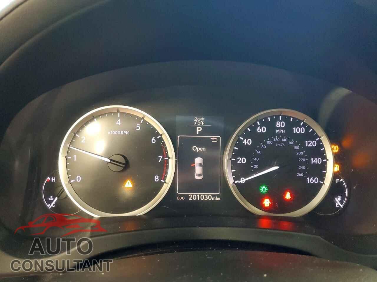 LEXUS IS 2015 - JTHBF1D25F5058432