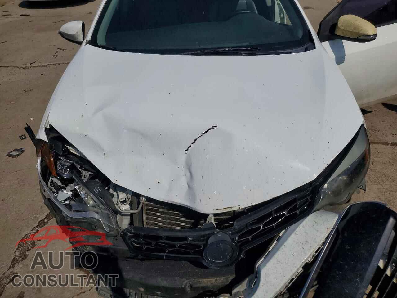 TOYOTA COROLLA 2015 - 2T1BURHE6FC407367
