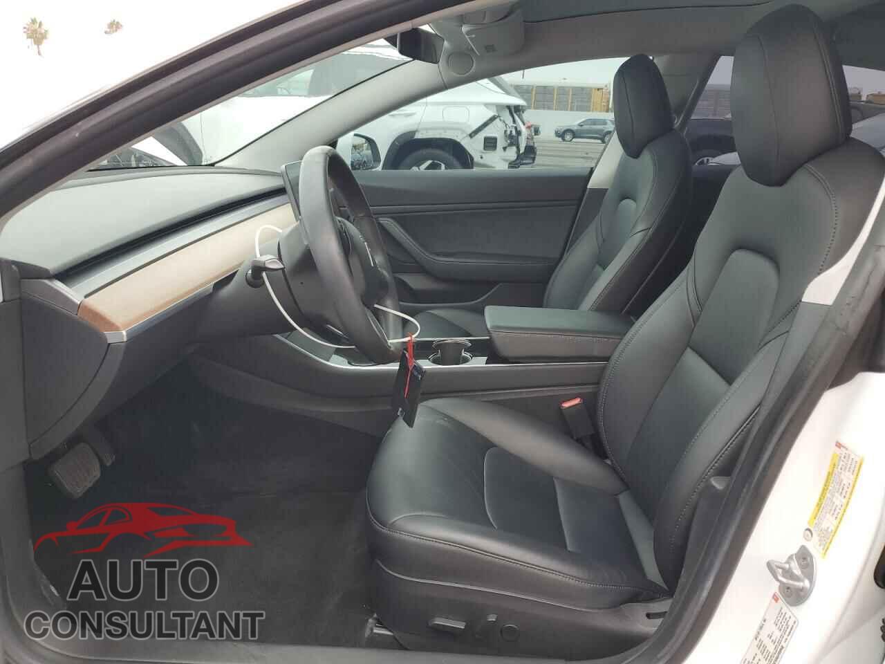TESLA MODEL 3 2018 - 5YJ3E1EA5JF059120