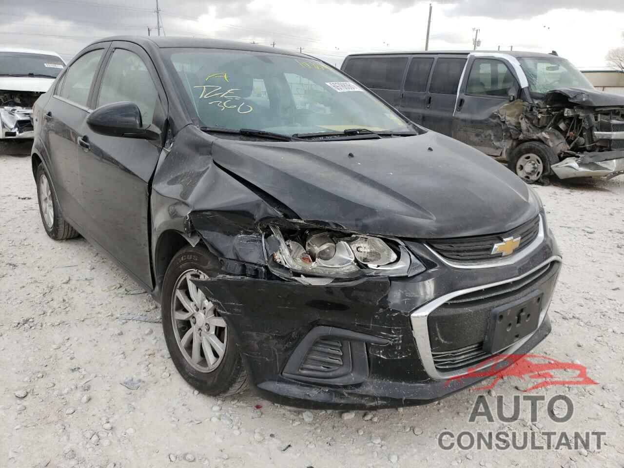 CHEVROLET SONIC 2017 - 1G1JD5SH1H4102039