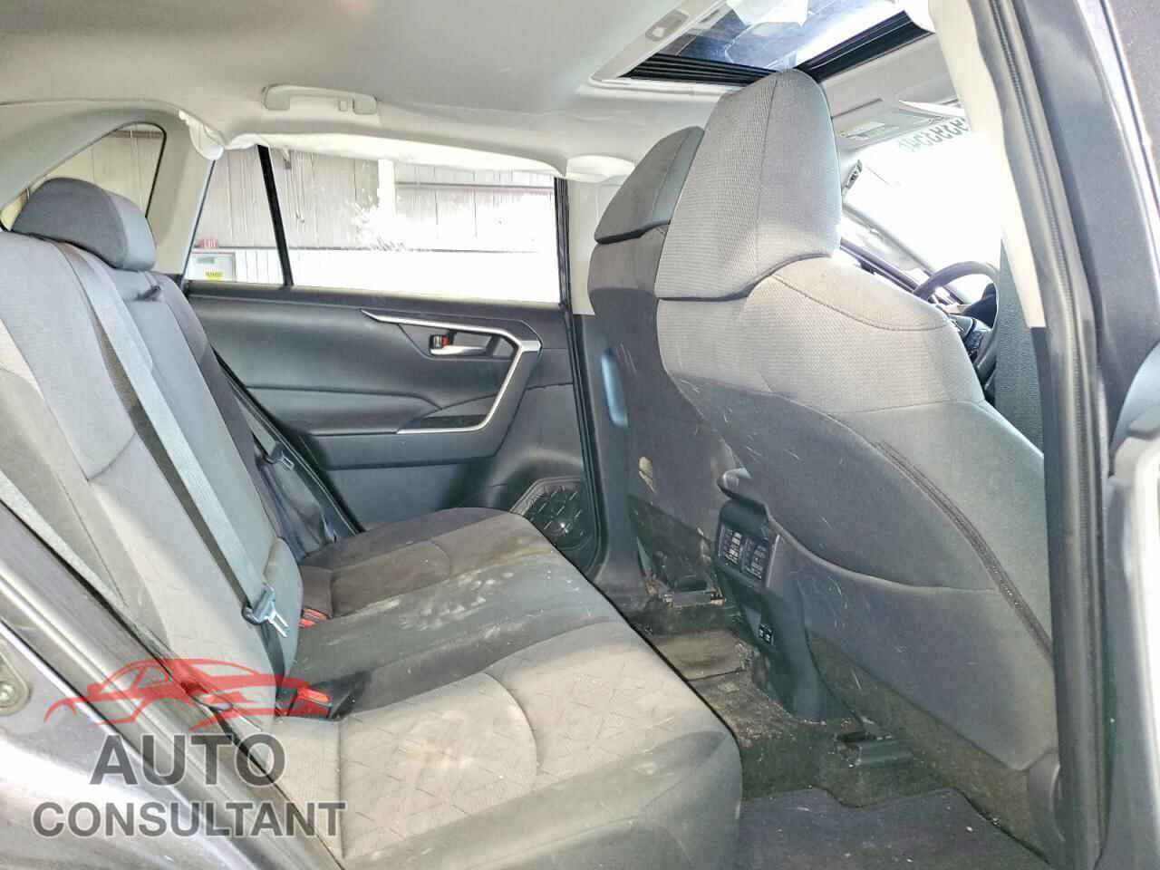 TOYOTA RAV4 2019 - JTMP1RFV0KD007531