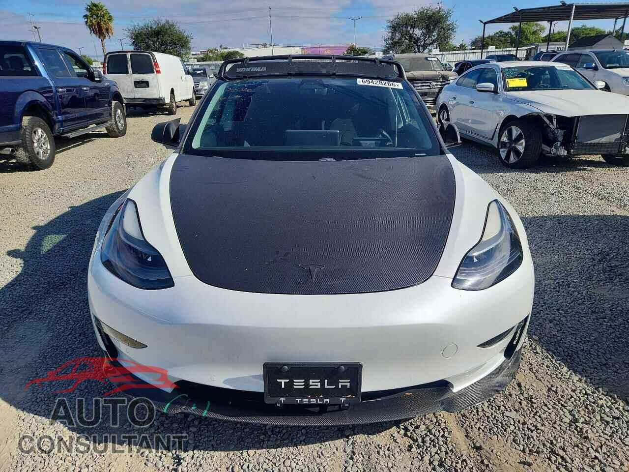 TESLA MODEL 3 2021 - 5YJ3E1EA2MF872080