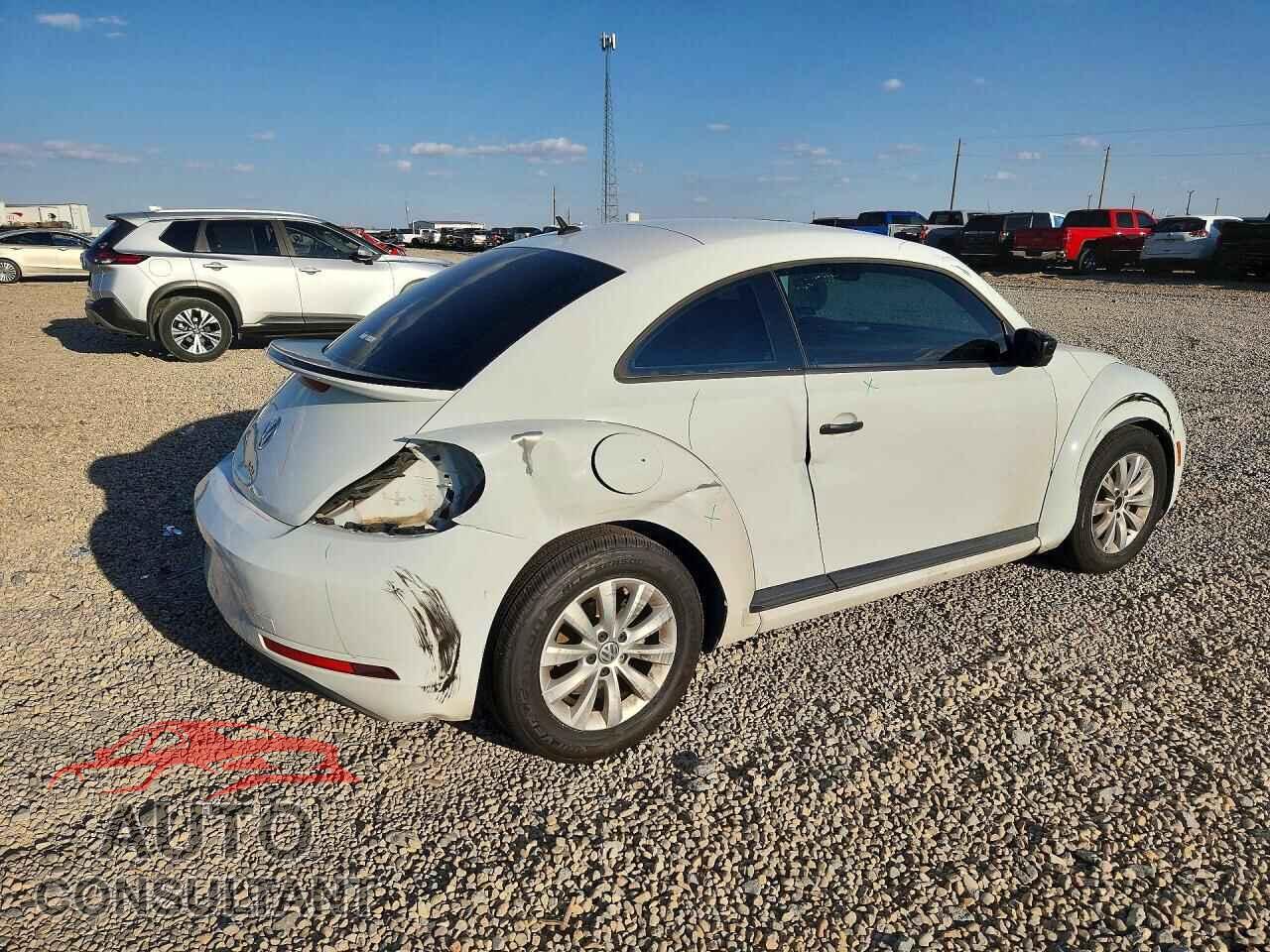 VOLKSWAGEN BEETLE 2017 - 3VWF17AT3HM603670