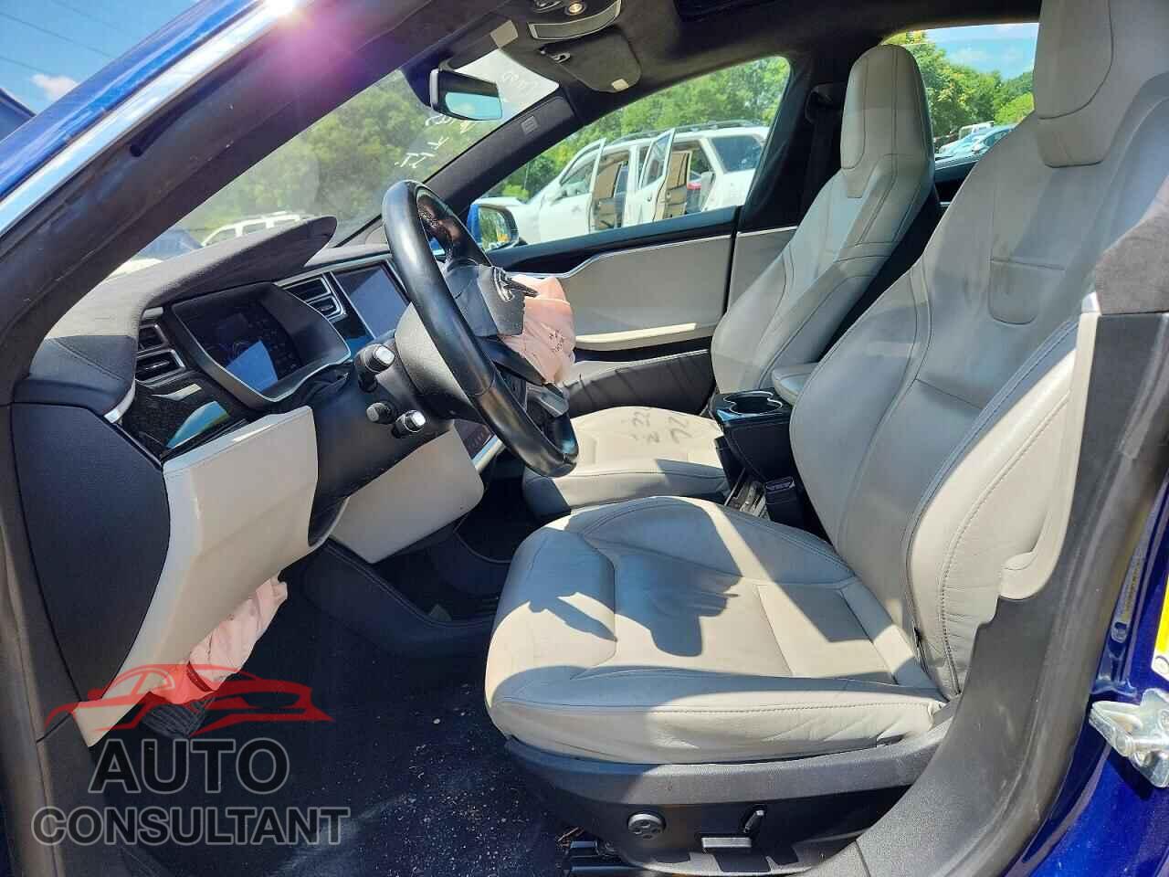 TESLA MODEL S 2015 - 5YJSA1E20FF117223
