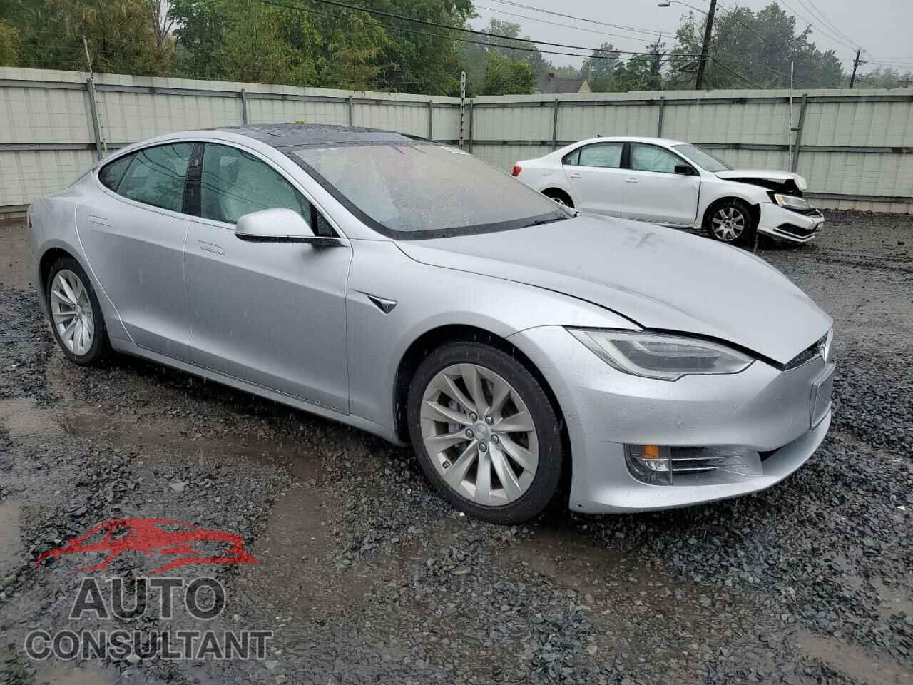TESLA MODEL S 2017 - 5YJSA1E20HF190126