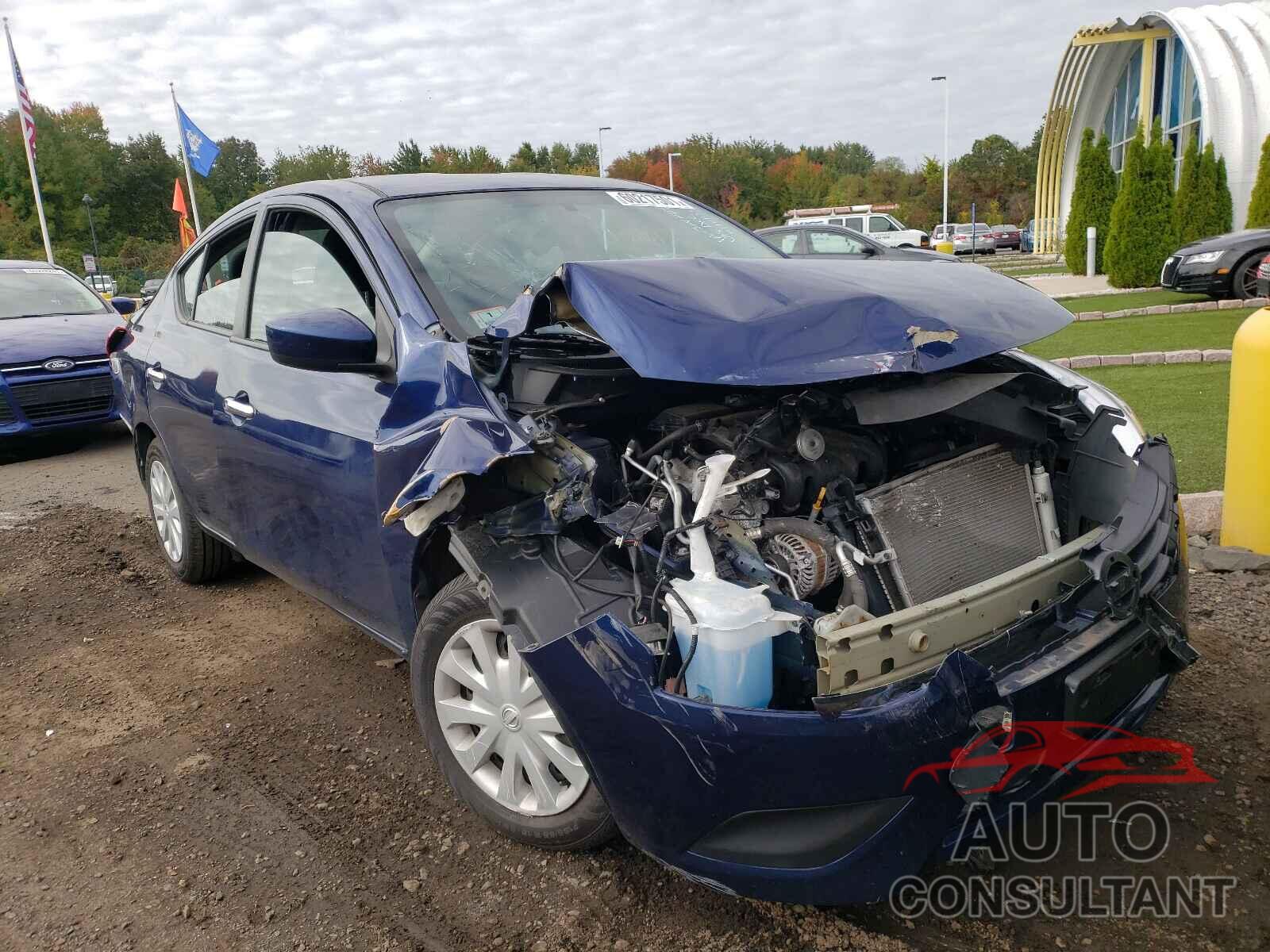 NISSAN VERSA 2018 - 3N1CN7AP3JL802357