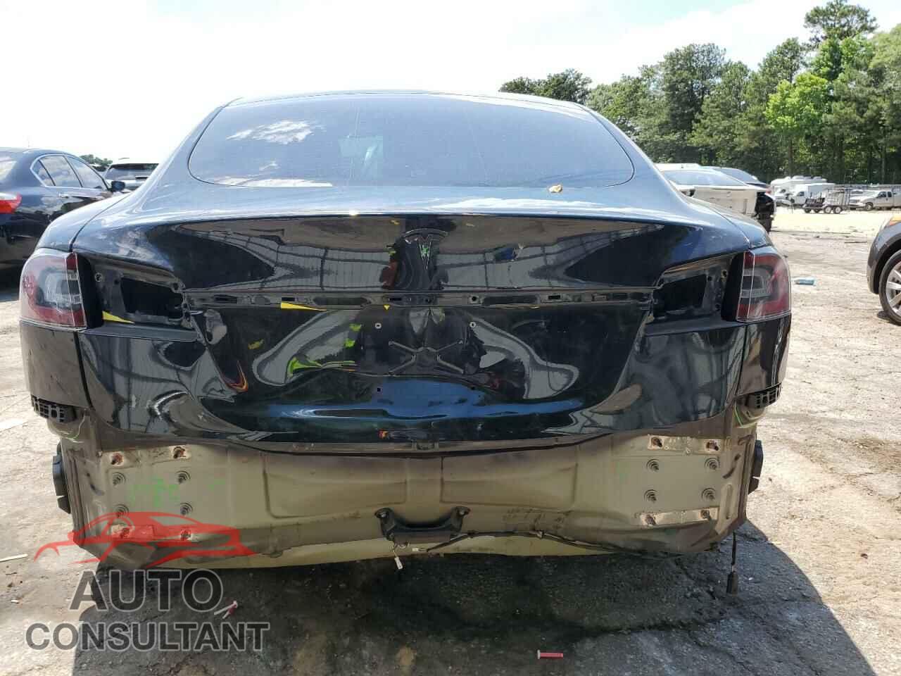 TESLA MODEL S 2018 - 5YJSA1E21JF294047